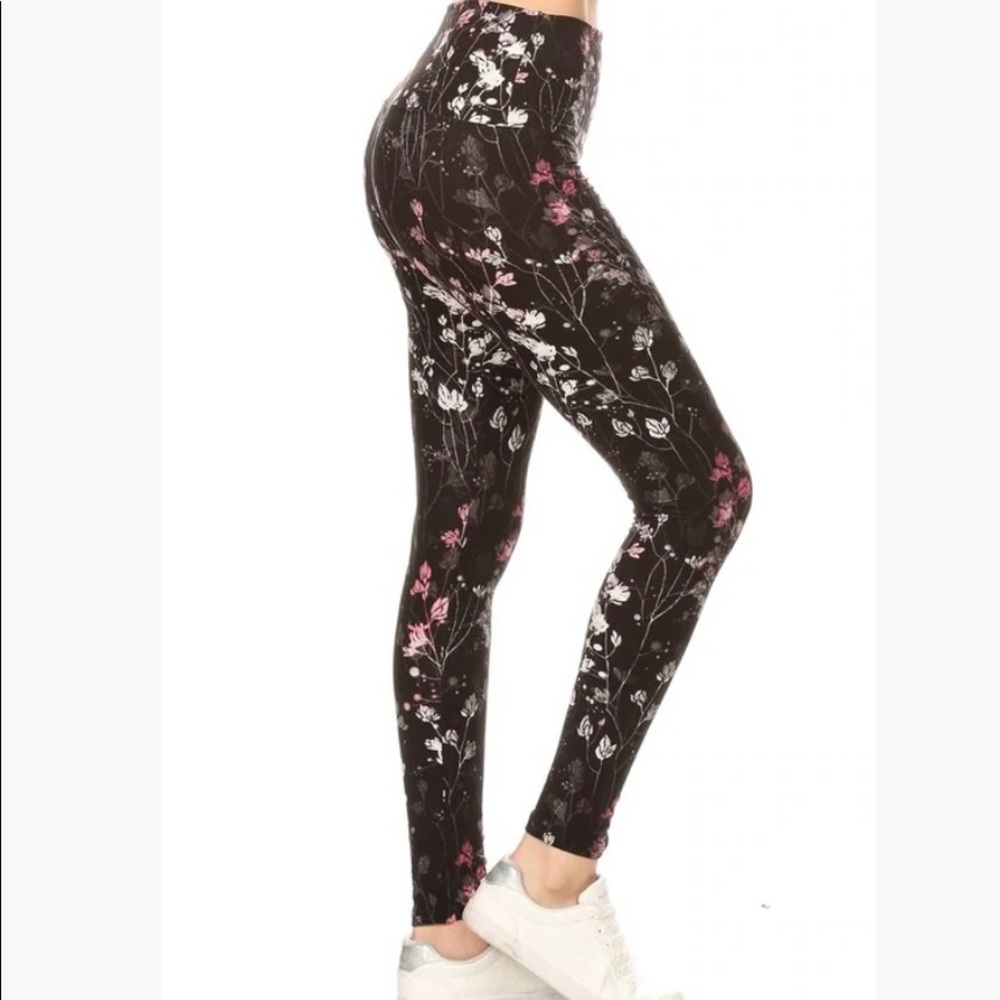 Sexy Vines Leggings.  High Waist